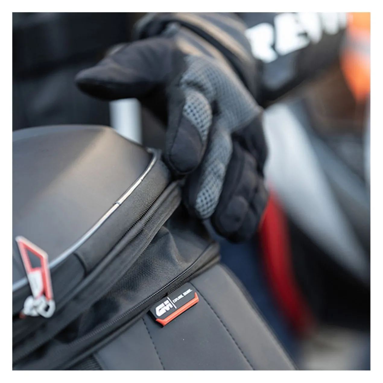 Givi St607+ Borsa Da Sella Con Cinghie T-sport