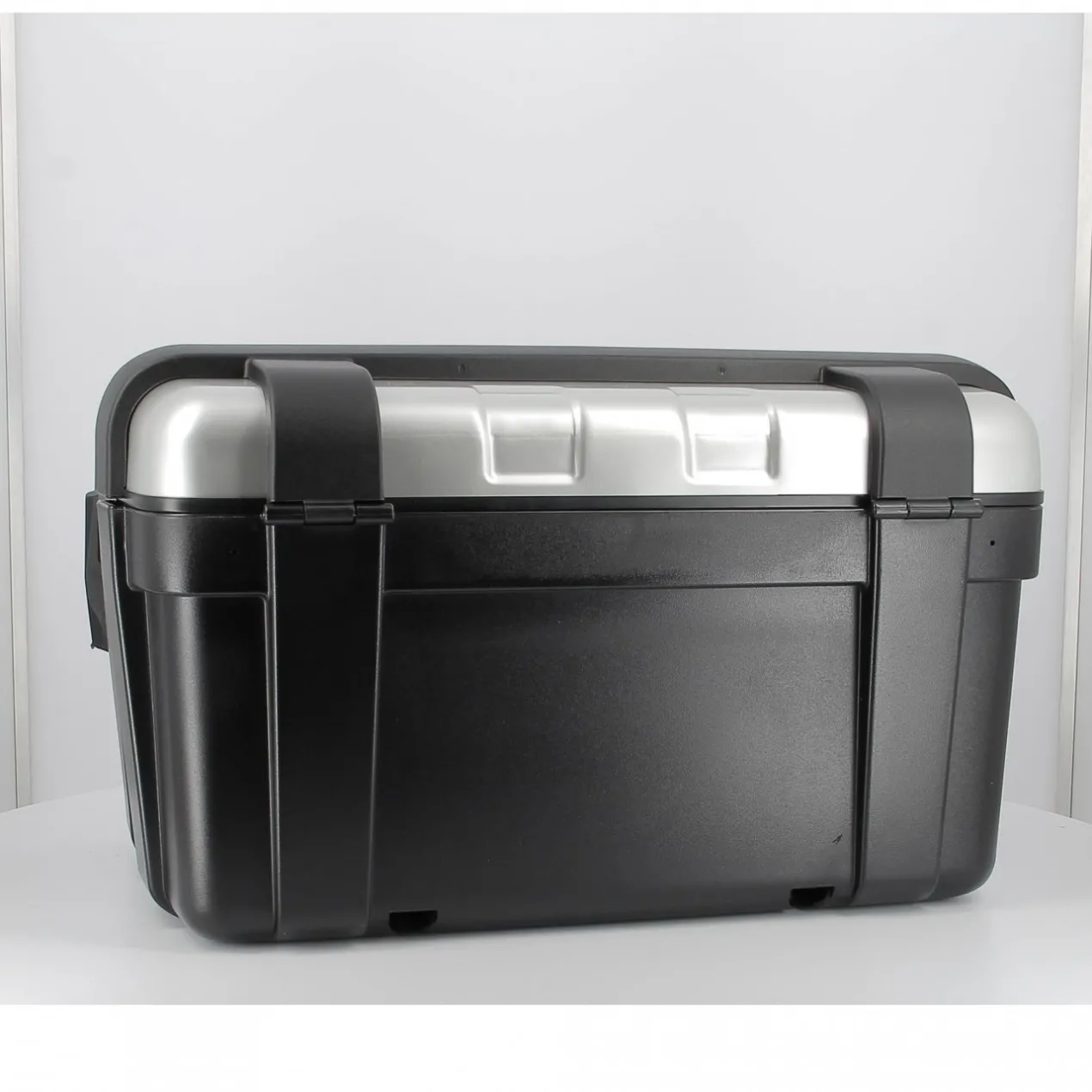 Valigia Givi Trk46n Trekker Con Alluminio 46lt.